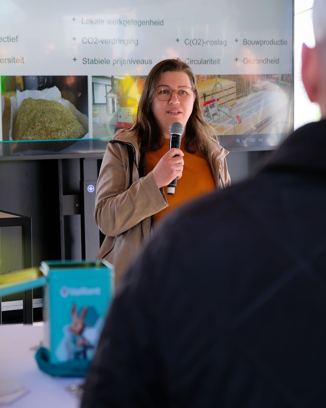 TUUZ, Presentatie & programma